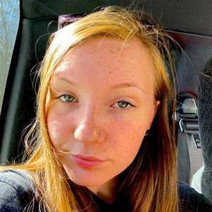 Meet your Posher, Alyson